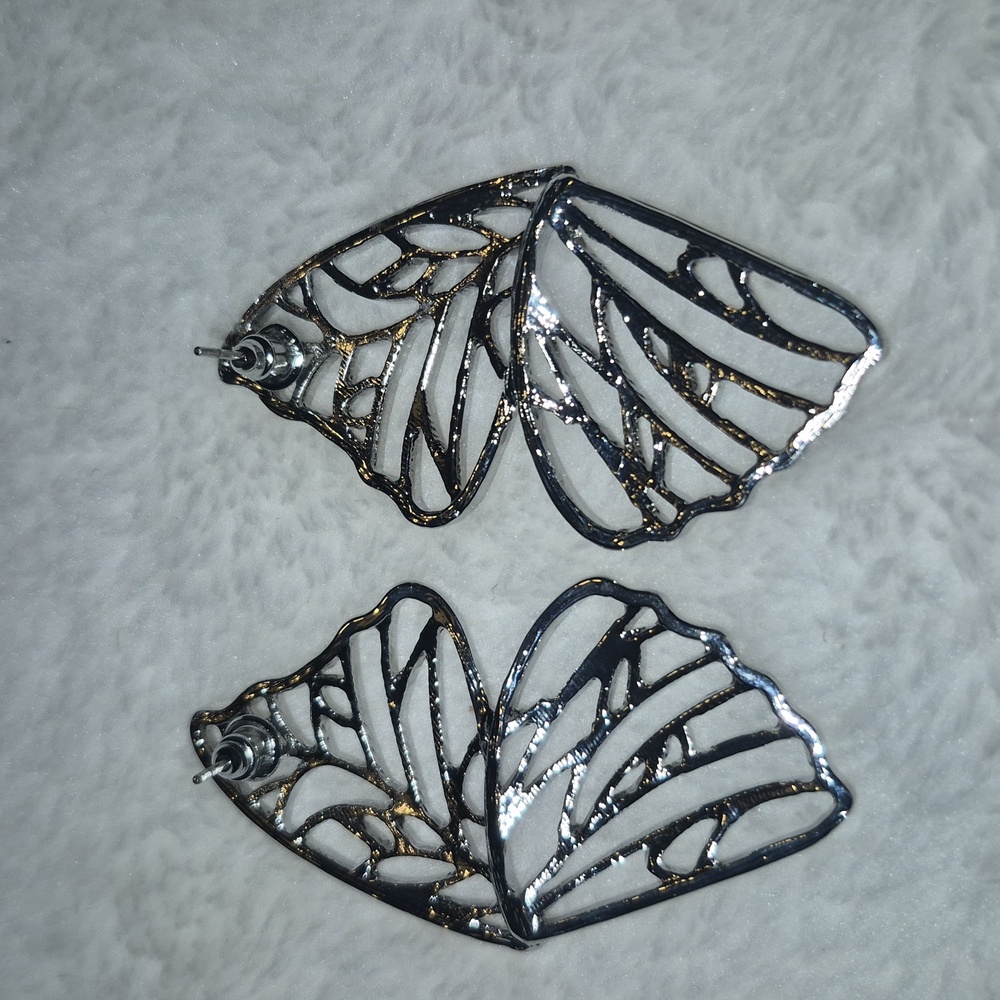 Butterfly Wing Filigree Earrings - Black with Gold Accents - Picture 2 of 2